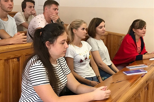 Практика в НУБіП України: вручення свідоцтв та нагород кращим студентам